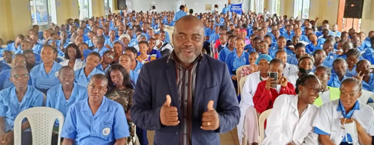 Orientation scolaire : OYILI joue sa partition au CollÃ¨ge Jean Tabi.
